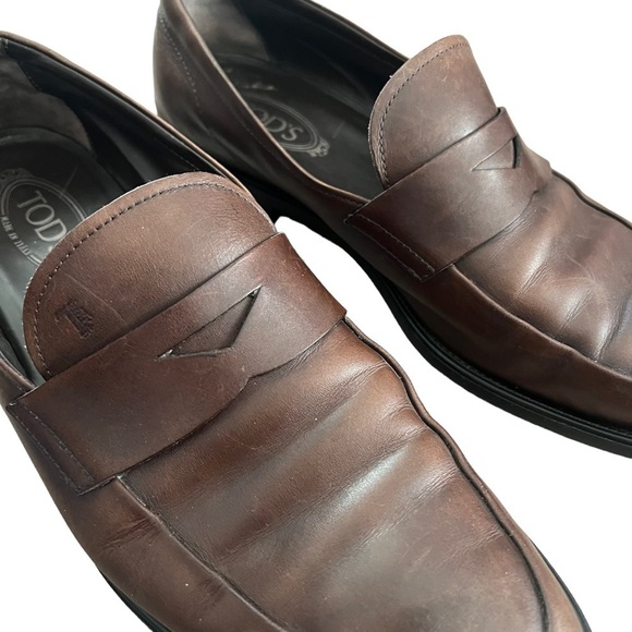 Tod’s Mens Smooth Leather Slip On Penny Loafers Brown US 10 EUC $695 - Picture 1 of 14